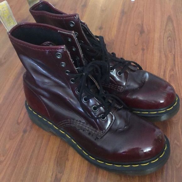 Dr. Martens Cherry vegan leather boots size 7 - Picture 1 of 8